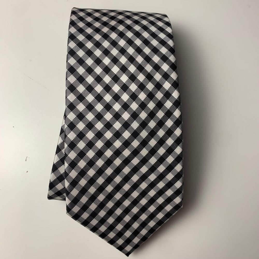 NWT Tommy Hilfiger Gingham 100% Silk Necktie Black White Menswear